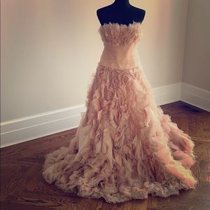 Stunning Marchesa Gown in blush !!